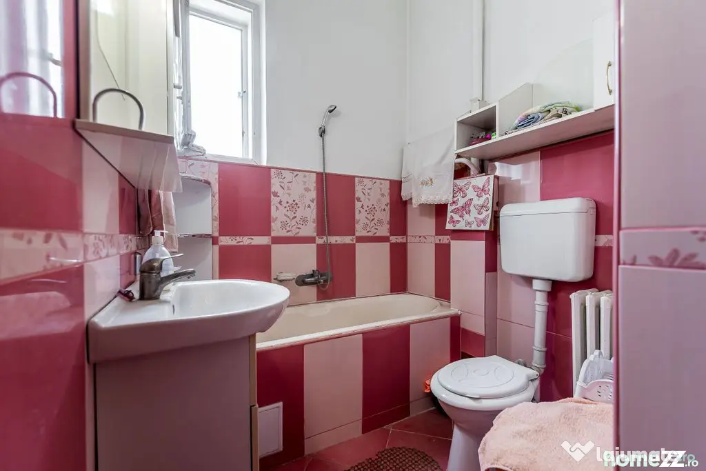 Apartament 3 camere, etaj 1, ultracentral (clădire cu 4 apartamente) - Arad (Arad)
