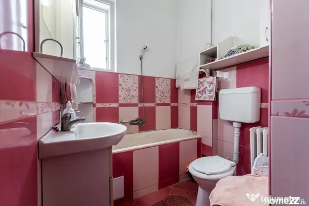 Apartament 3 camere, etaj 1, ultracentral (clădire cu 4 apartamente) - Arad (Arad)