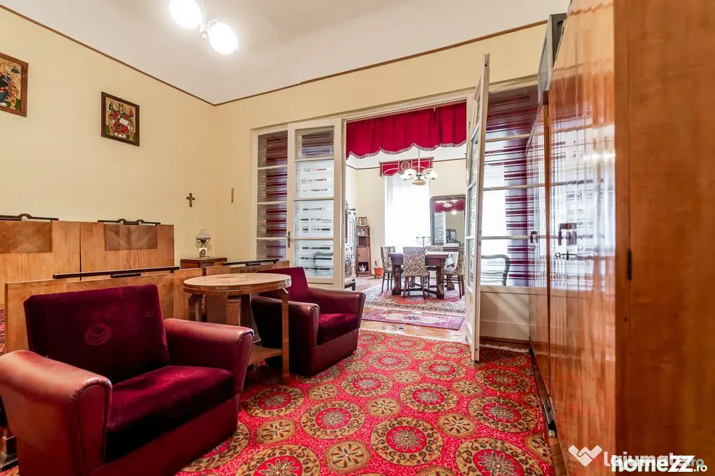 Apartament 3 camere, etaj 1, ultracentral (clădire cu 4 apartamente) - Arad (Arad)