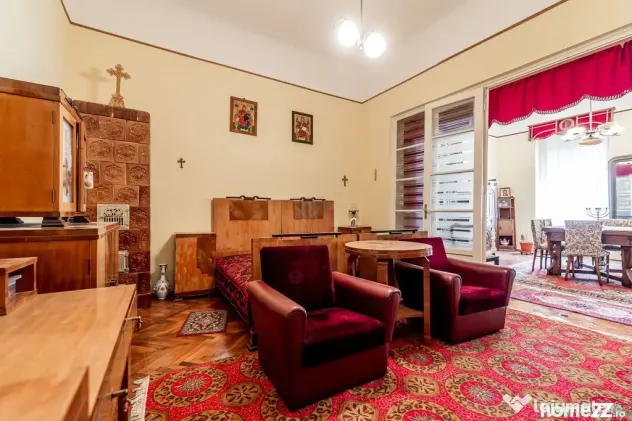 Apartament 3 camere, etaj 1, ultracentral (clădire cu 4 apartamente) - Arad (Arad)