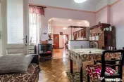 Apartament 3 camere, etaj 1, ultracentral (clădire cu 4 apartamente) 