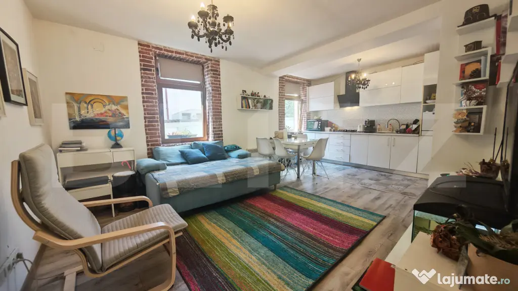 Apartament la casa, 3 camere, curte privata, zona centrala - Oradea (Bihor)