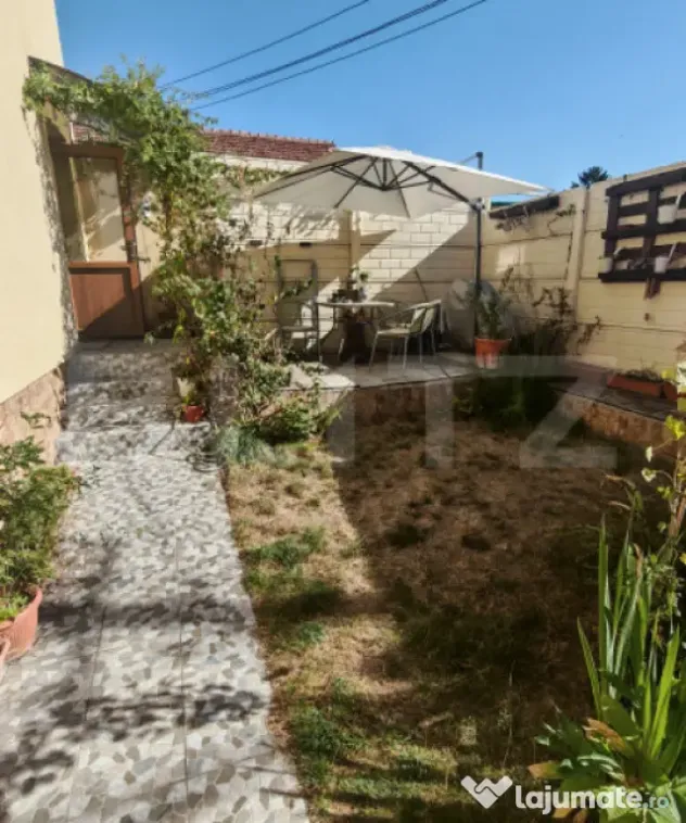 Apartament la casa, 3 camere, curte privata, zona centrala - Oradea (Bihor)