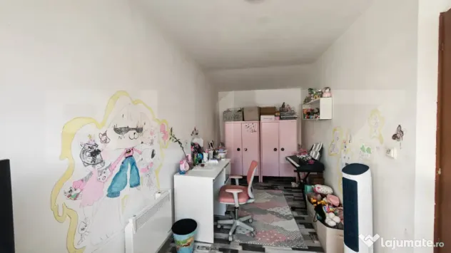 Apartament la casa, 3 camere, curte privata, zona centrala - Oradea (Bihor)
