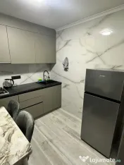Apartament cu 2 camere de inchiriat in zona Titan 