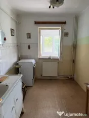 Apartament 2 camere decomandat, bld. Dorobantilor, etaj 3. 