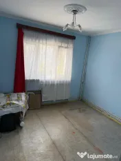 Apartament 2 camere decomandat, bld. Dorobantilor, etaj 3. 