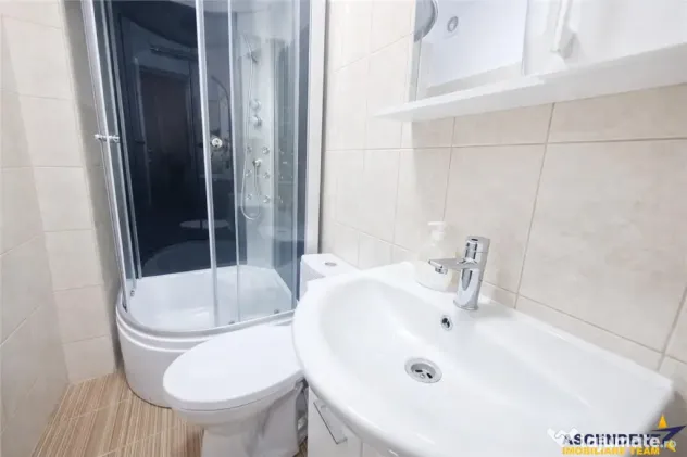 Corp de casa, proprietate tip studio, gata de mutat, Central - Brasov (Brasov)