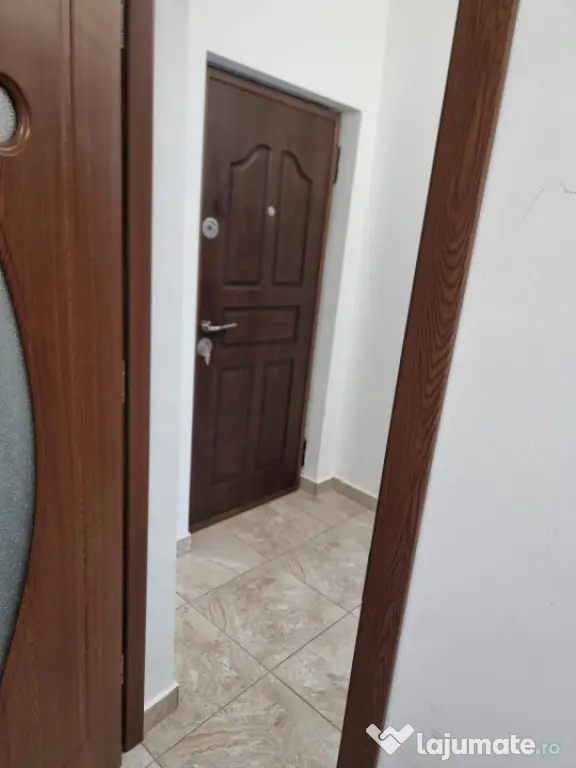 Garsoniera de inchiriat ,zona Doi Voievozi - Radauti (Suceava)