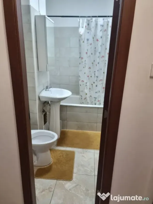 Garsoniera de inchiriat ,zona Doi Voievozi - Radauti (Suceava)