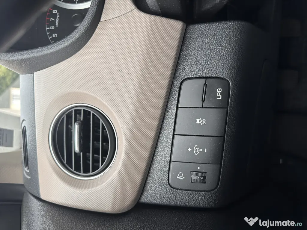 Hyundai i10 1.0 Benzină + GPL