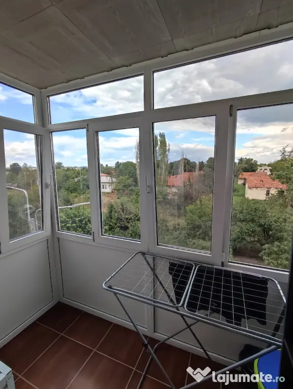 Apartament cu 2 camere de vanzare in Ploiesti - Zona 9 Mai