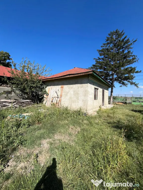 COMISION 0 Vanzare casa + teren 668 mp de renovat Greci Damb - Greci (Dambovita)