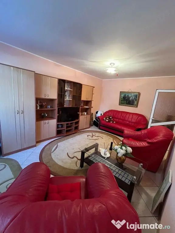 De inchiriat apartament cu 2 camere, etaj 1, Siderurgistilor, 450 E - Galati (Galati)