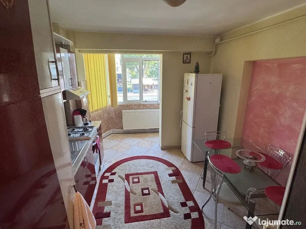 De inchiriat apartament cu 2 camere, etaj 1, Siderurgistilor, 450 E - Galati (Galati)