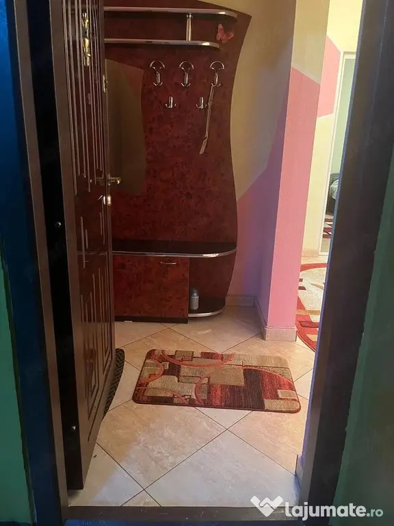 De inchiriat apartament cu 2 camere, etaj 1, Siderurgistilor, 450 E - Galati (Galati)