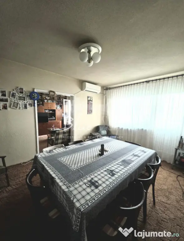 Apartament 5 camere situat in Zona Tomis Nord- Str. Cismelei - Constanta (Constanta)