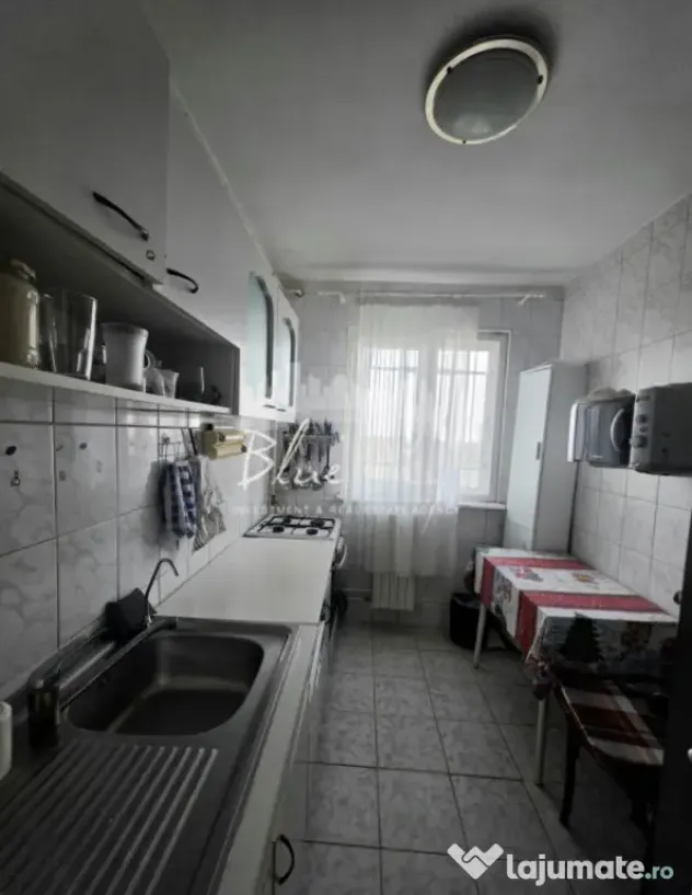 Apartament 5 camere situat in Zona Tomis Nord- Str. Cismelei - Constanta (Constanta)