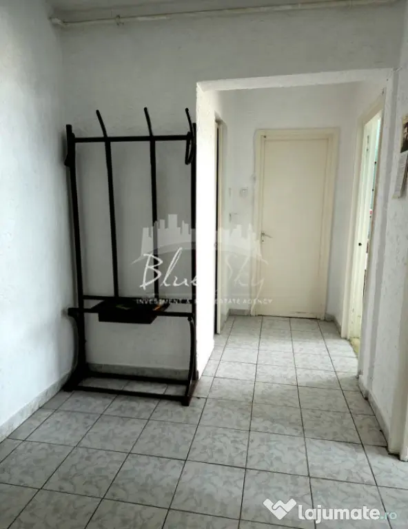 Apartament 5 camere situat in Zona Tomis Nord- Str. Cismelei - Constanta (Constanta)