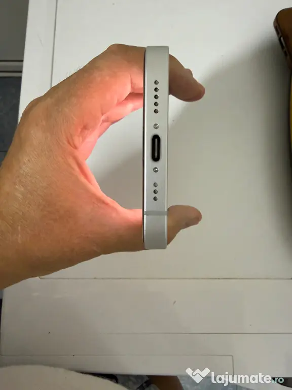 iPhone 16 e
