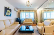 Apartament 3 camere, spatios în zona P-ta Sfanta Vineri/Centru Vechi 