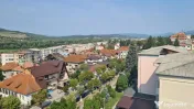 Oferind spre închiriere garsoniera în Curtea de Arges