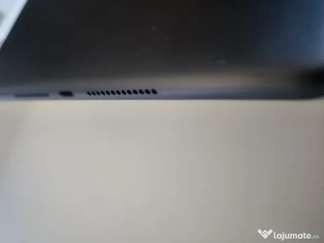 iPad (9th Generation) Wi-Fi / 64 GB