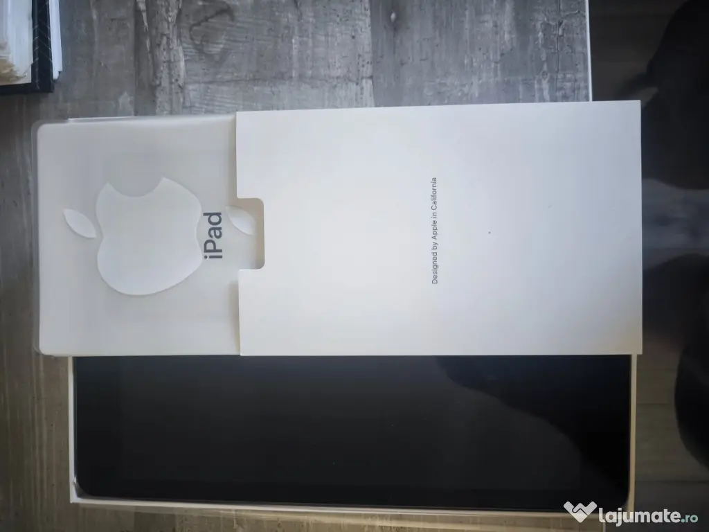 iPad (9th Generation) Wi-Fi / 64 GB