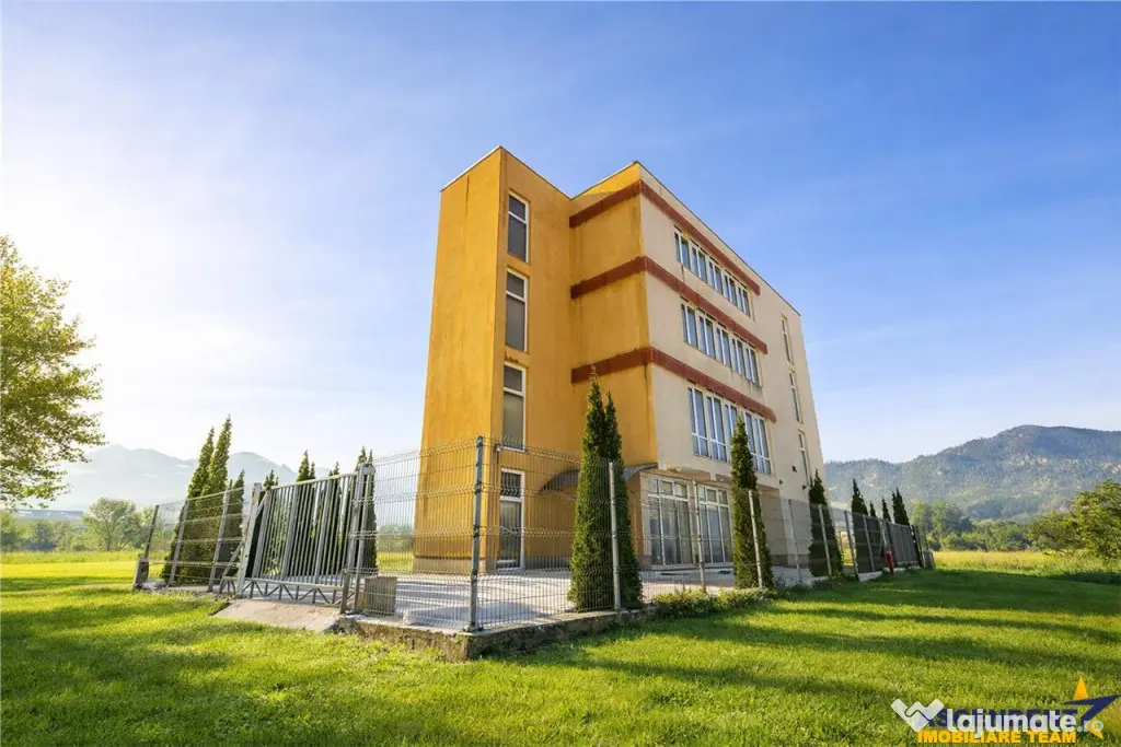 Spatiu comercial nou, acces facil, componenta si dotari apre - Brasov (Brasov)