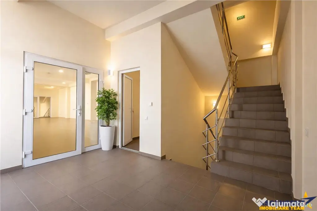 Spatiu comercial nou, acces facil, componenta si dotari apre - Brasov (Brasov)
