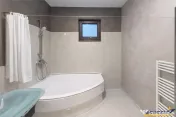 Vila individuala,5 camere,5 bai,170mp utili,areal A,teren 6 