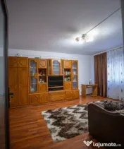 Apartament 2 camere de vânzare în zona Pod Butelii - Blocu