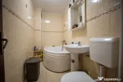 Apartament 2 camere de vânzare în zona Pod Butelii - Blocu