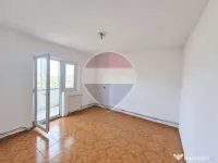 Apartament de vânzare 3 camere decomandat Voluntari 