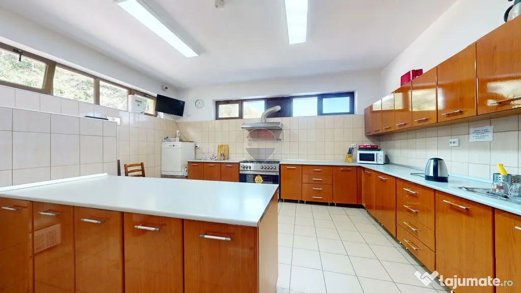 Pensiune în funcțiune | 10 camere | Teren 4.000 mp | Brădet – Săcele - Sacele (Brasov)