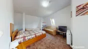 Pensiune în funcțiune | 10 camere | Teren 4.000 mp | Brădet – Săcele 