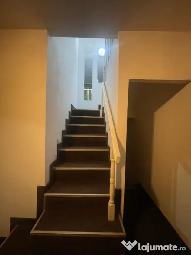 Casa 6 camere, 197 mp utili, P+1+M, teren 350 mp, Craiova, a - Craiova (Dolj)