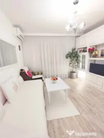 Vând apartament 2 camere. Central