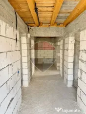 Casa la rosu in Poiana Tapului, Busteni, 3 dormitoare cu baie proprie 