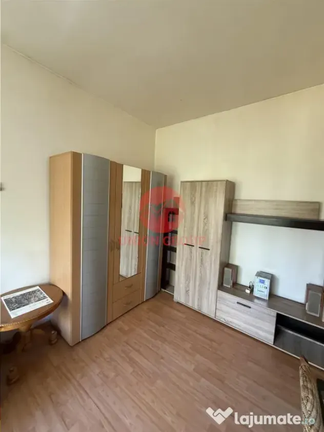 Garsoniera Spatioasa de | Zona Poarta 6 - Constanta (Constanta)