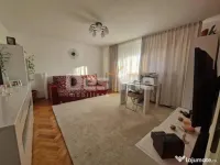 Apartament 3 camere de vanzare 