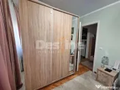 Apartament 3 camere de vanzare 