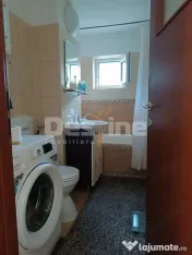Apartament 3 camere de vanzare 