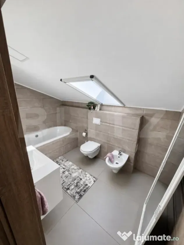 Apartament/Penthouse 4 camere, 140 mp, zona Florilor-Rasnov - Rasnov (Brasov)