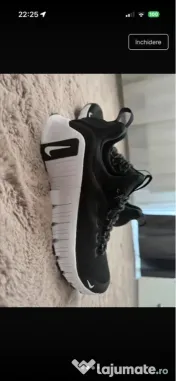 Adidași Nike