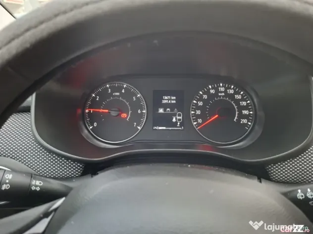 Sandero 2021 13700 km - Bucuresti (Bucuresti-Ilfov)