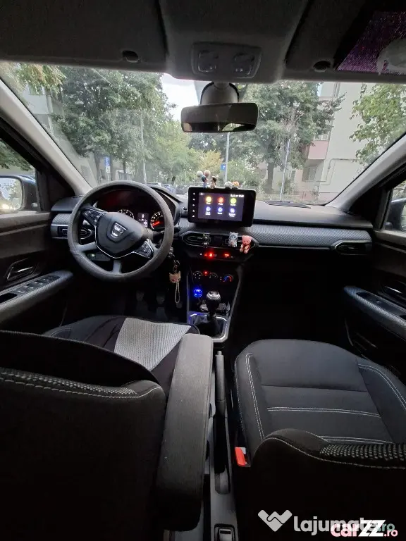Sandero 2021 13700 km - Bucuresti (Bucuresti-Ilfov)