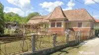 Casă cu Teren Generos de 5.971 mp în Săndulești