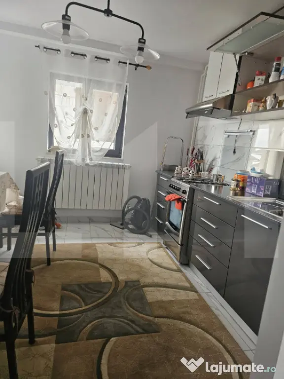 Casă individuală, 154 mp, teren 700 mp, Cartier Dobosari - Botosani (Botosani)