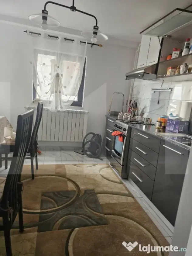 Casă individuală, 154 mp, teren 700 mp, Cartier Dobosari - Botosani (Botosani)